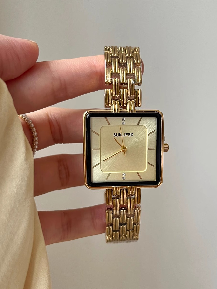 Retro Hong Kong style large di - Luxury Watch In Hong Kong review and price
