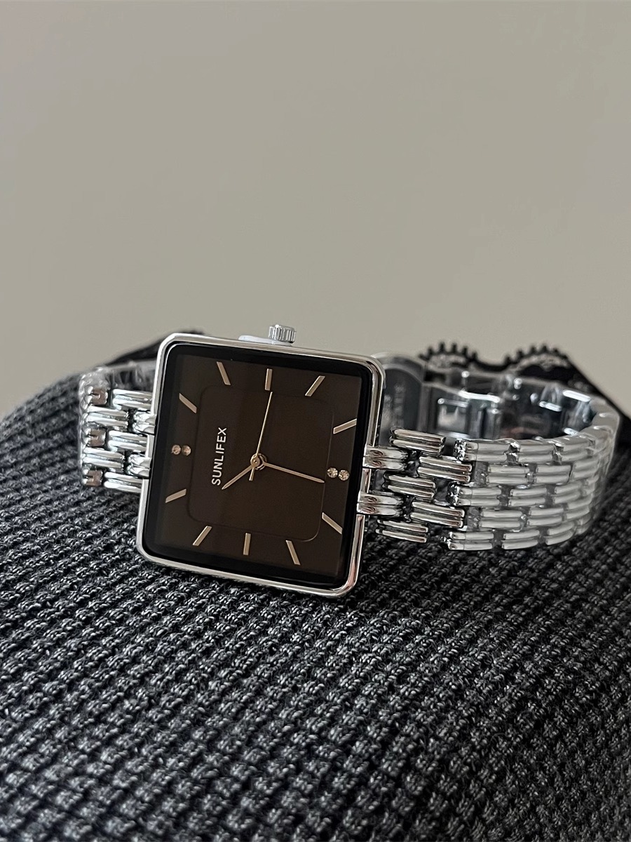 Retro Hong Kong style large di - Luxury Watch In Hong Kong review and price