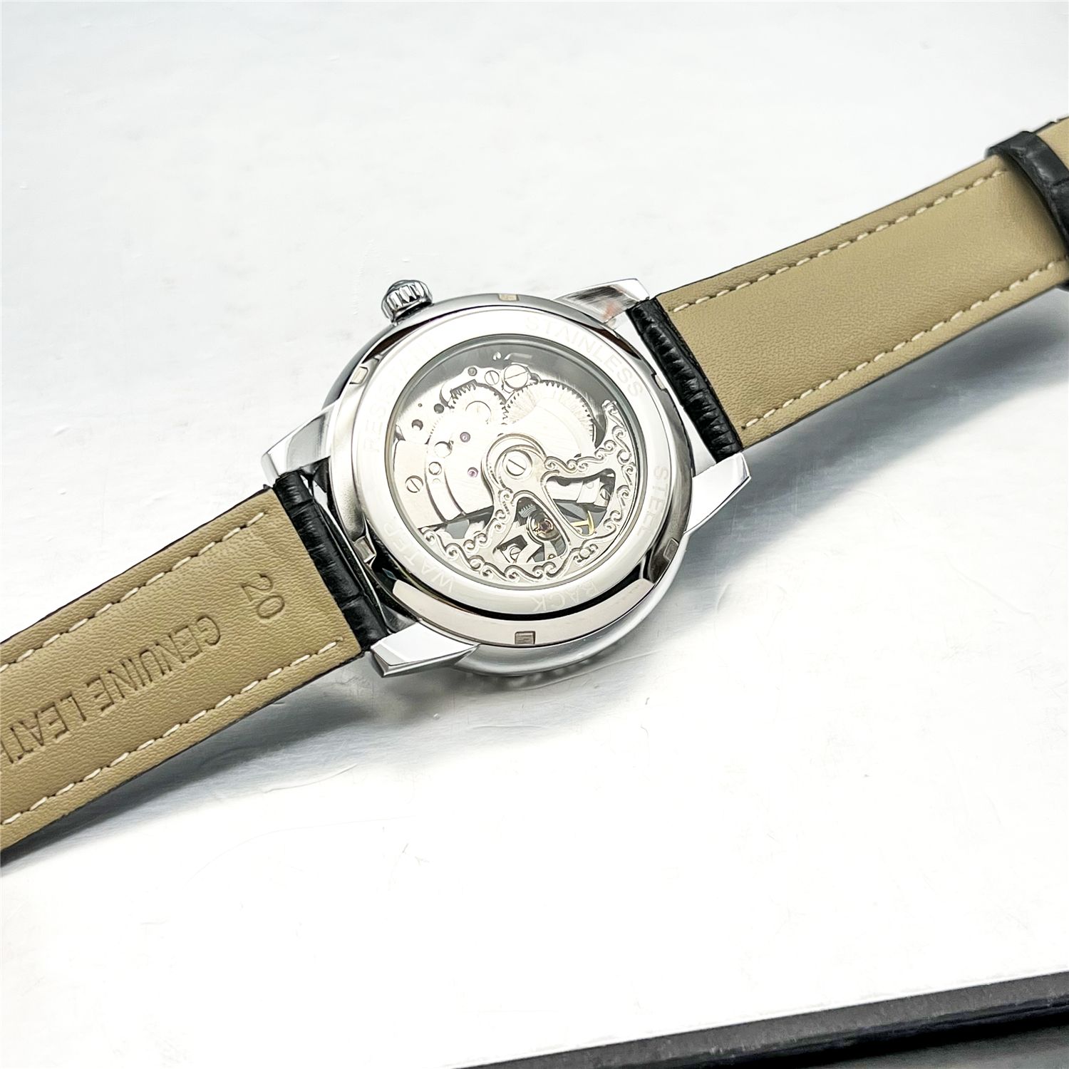 New High-Value Lightweight Lux - Luxury Watch Value review and price